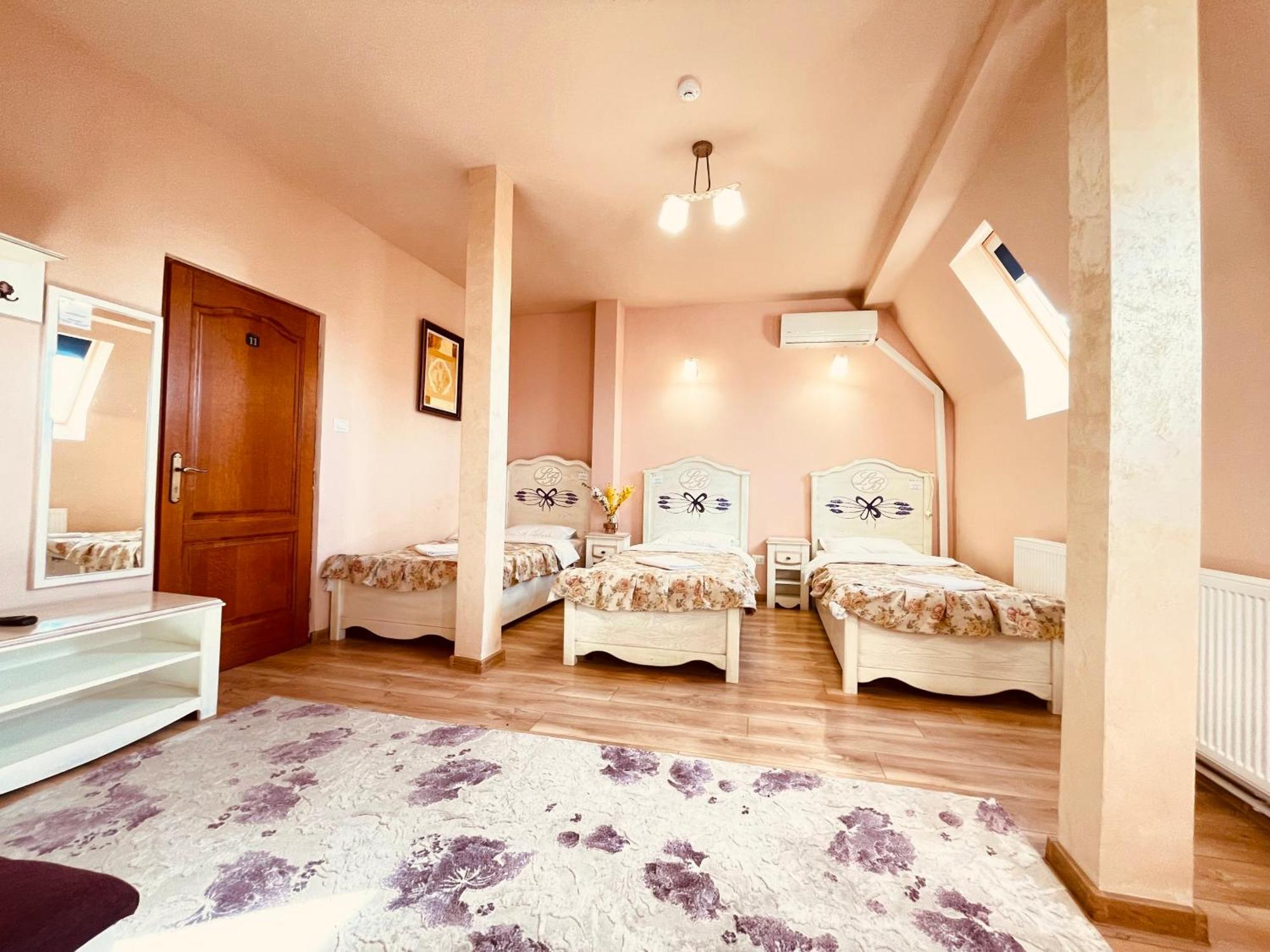 Leaganul Bucovinei Guest House Suceava Room photo