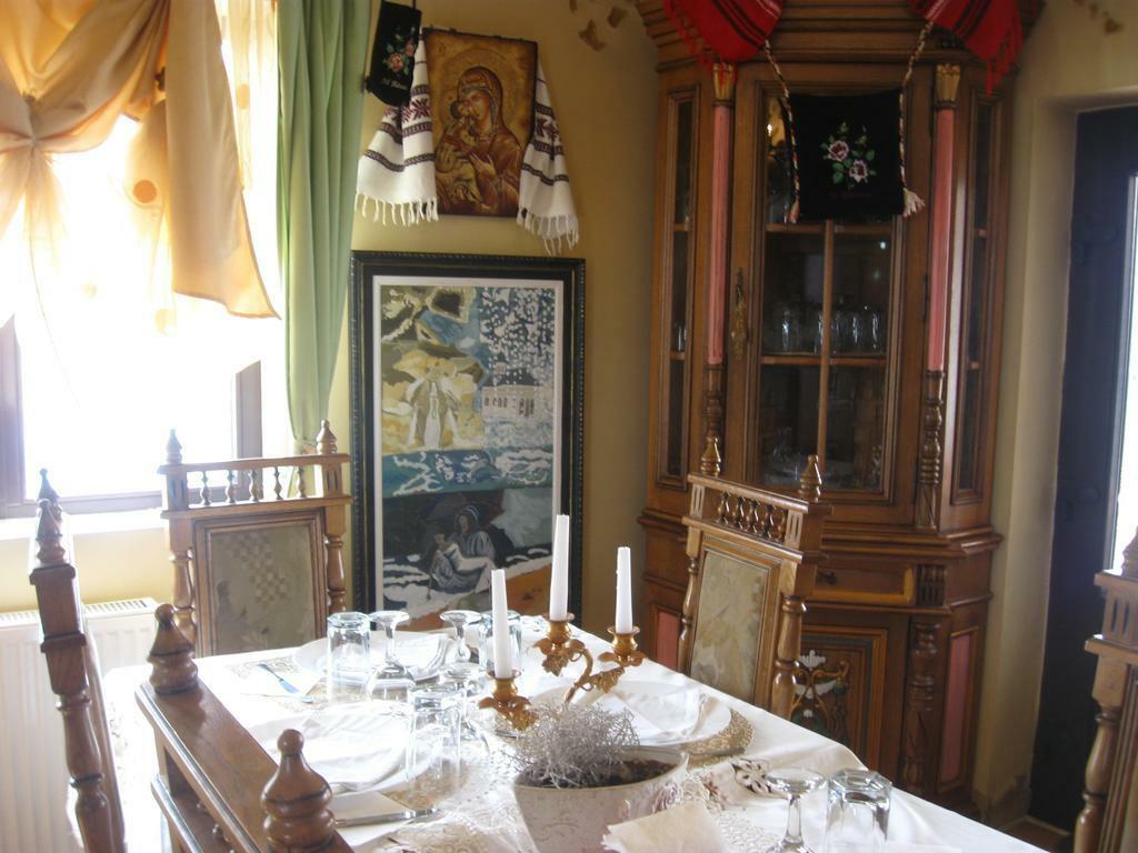 Leaganul Bucovinei Guest House Suceava Exterior photo